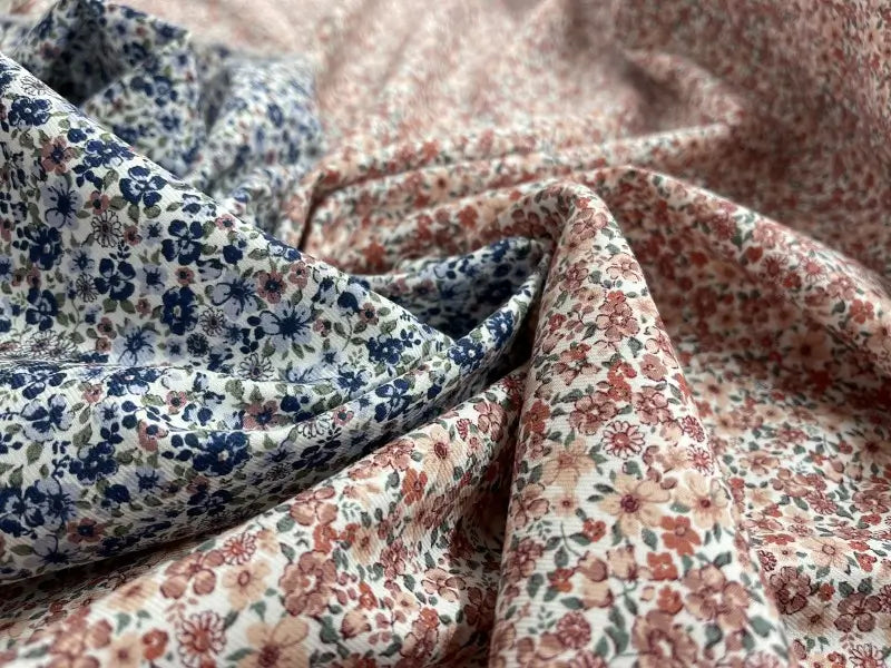 Bio Baumwolle Gewebe Blumen ecru blau grün rosa