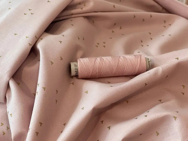 Bio Baumwolle Voile Schwalben gold