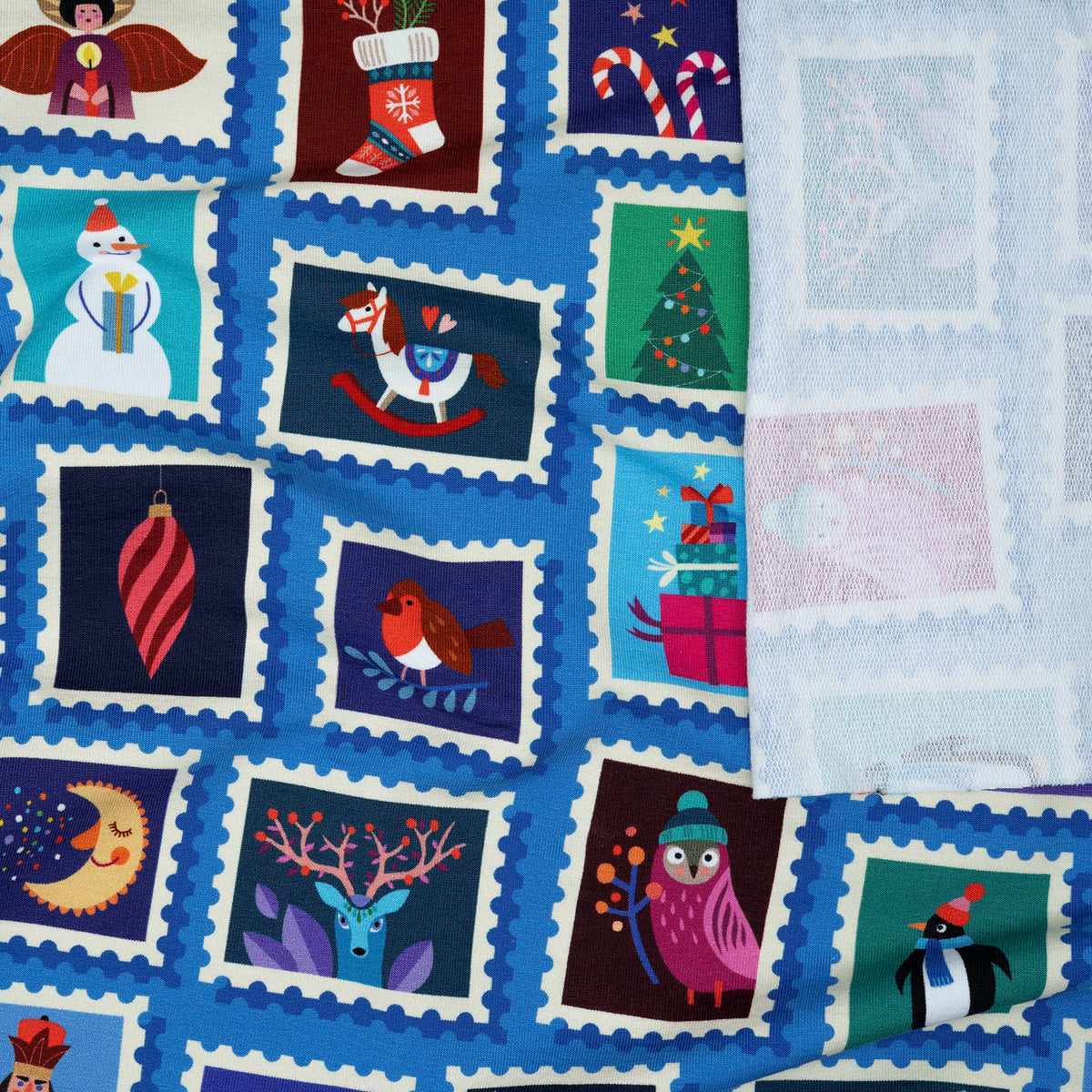 Bio French Terry Hamburger Liebe Christmas On Stamps Hellblau | Stoffwerk