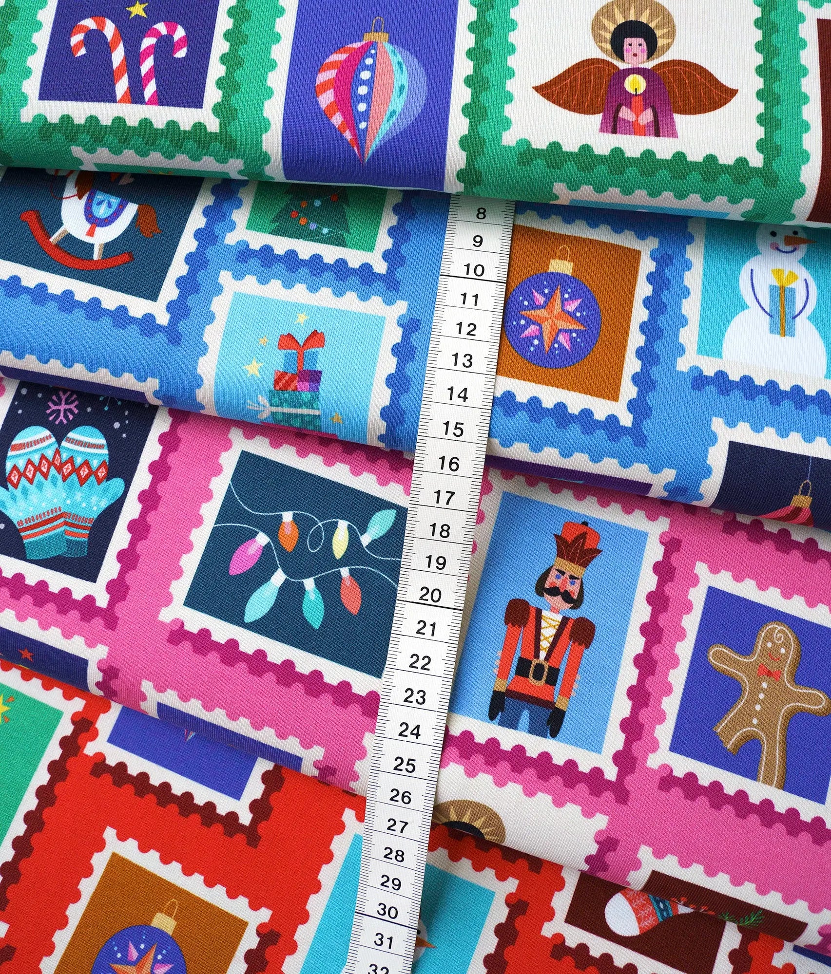 Bio French Terry Hamburger Liebe Christmas on Stamps hellblau