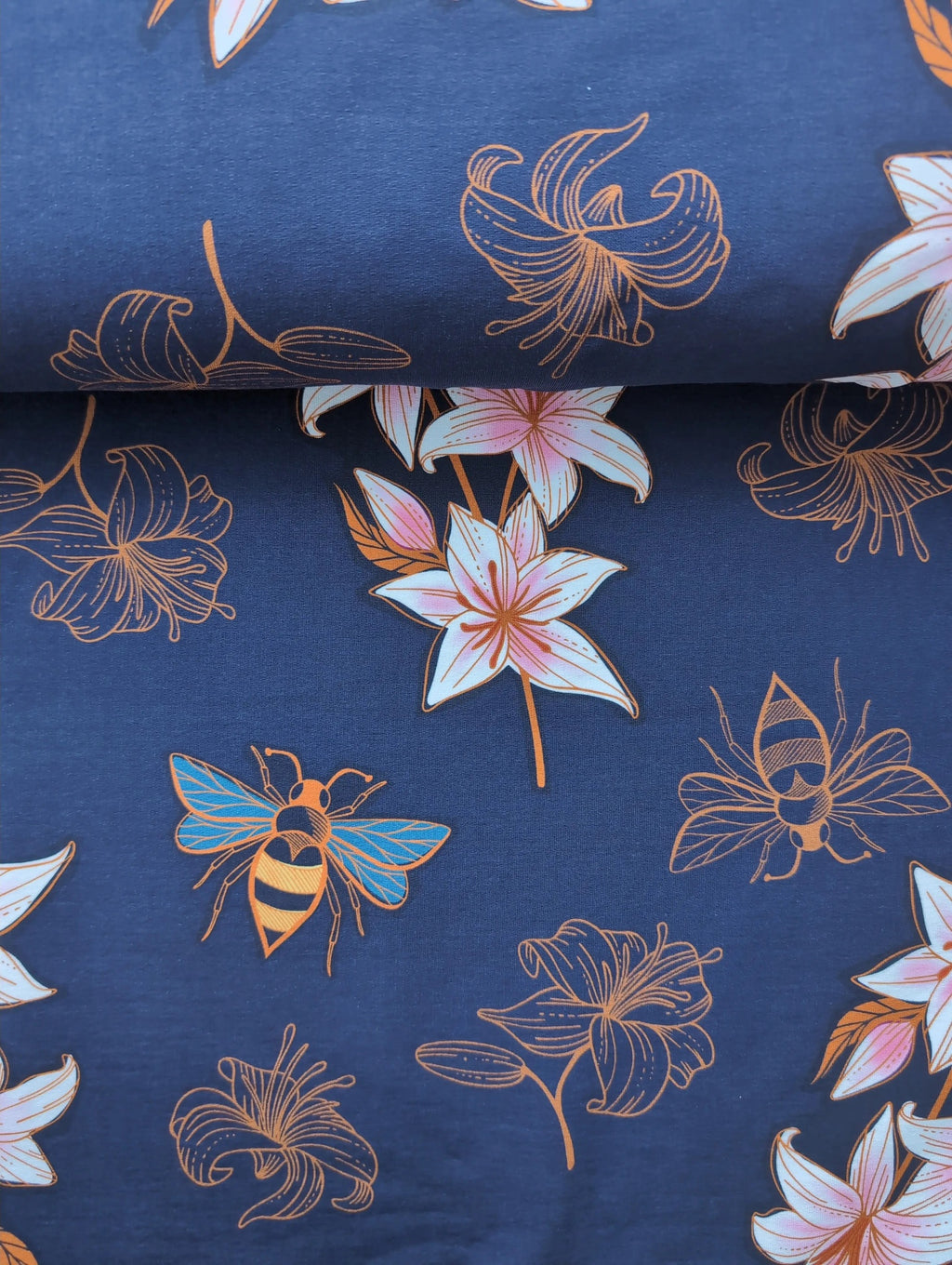 Bio French Terry Hamburger Liebe Glow Lily Blau | Stoffwerk