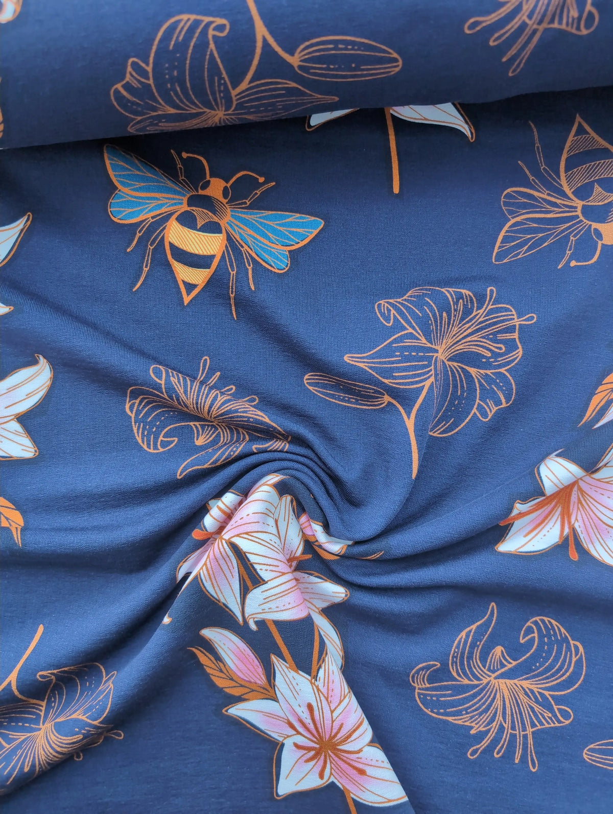 Bio French Terry Hamburger Liebe Glow Lily Blau | Stoffwerk