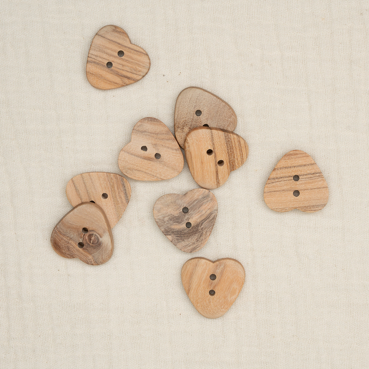 Bio Holzknopf Olive Herzform Naturbraun