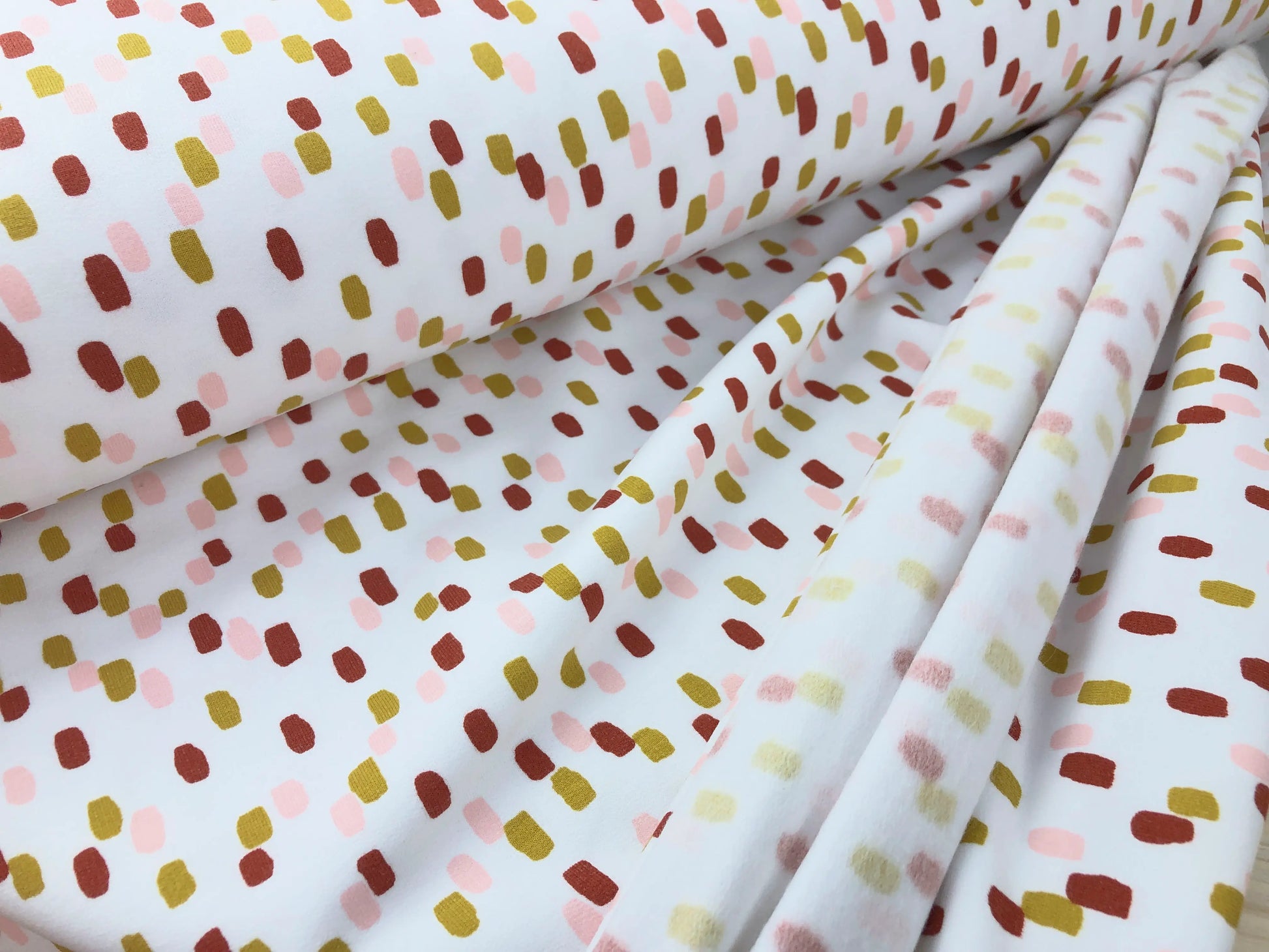 Bio Kuschelsweat Pinselstriche weiß