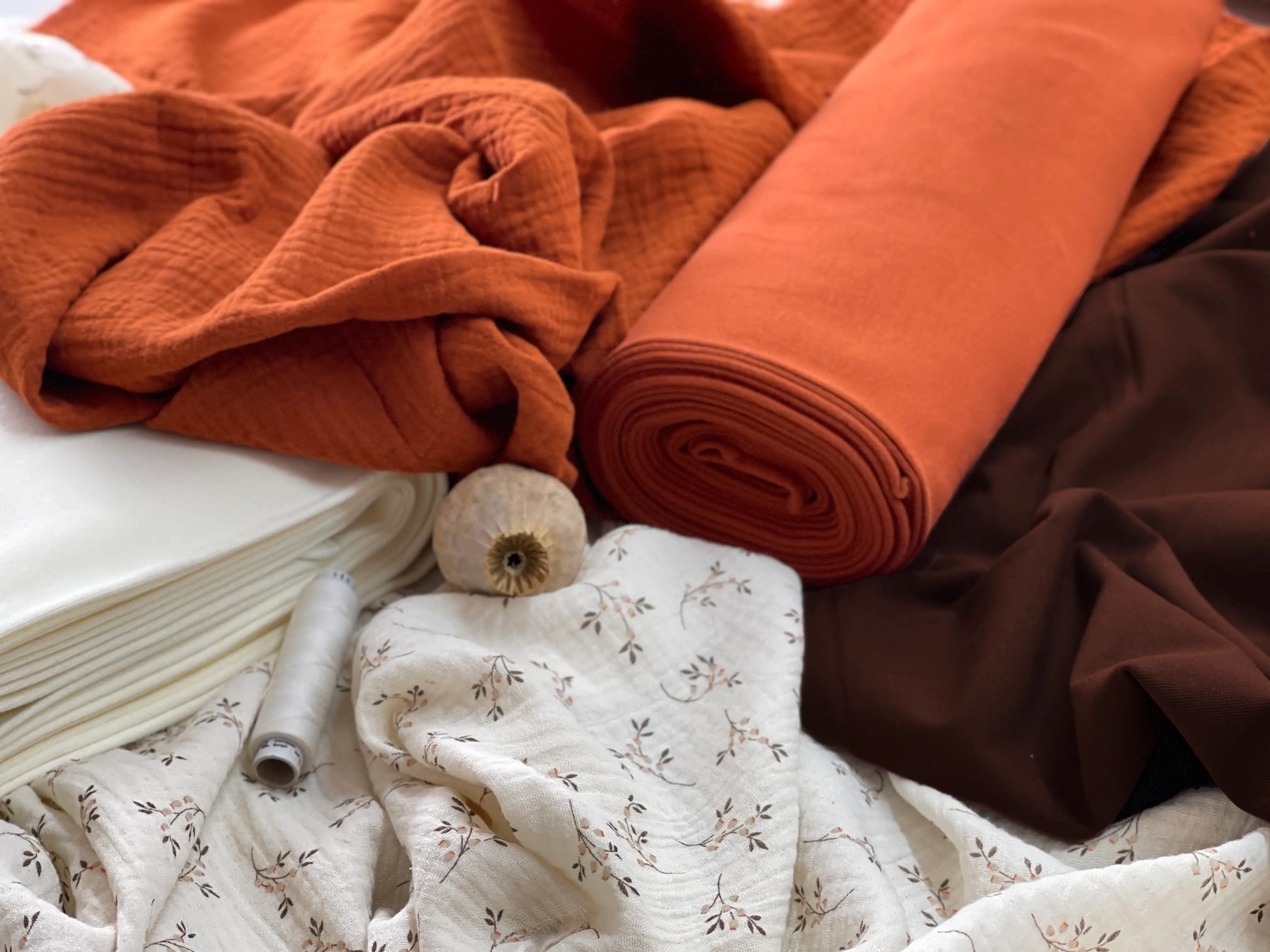 Bio Musselin Flower beige braun rost